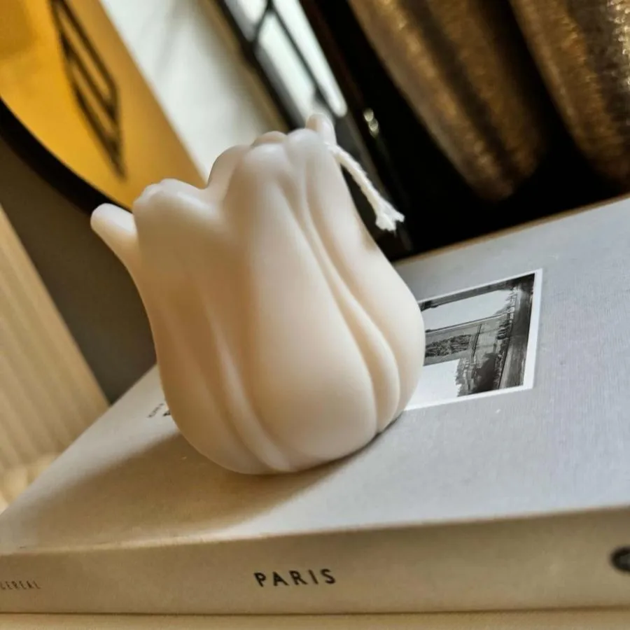 Tulip Candle